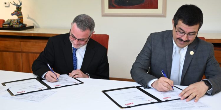 UAT y Woodside Petróleo México celebran convenio de colaboración académica y científica