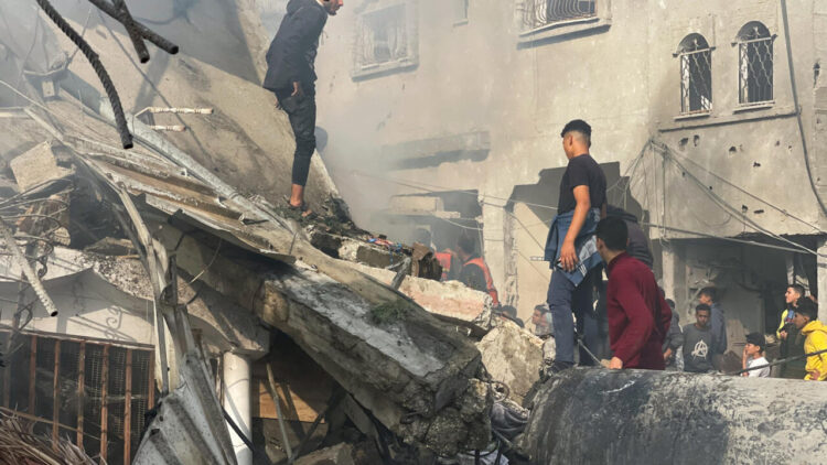 Aumenta a 70 el número de fallecidos por ataques israelíes en Jan Yunis