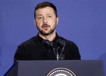 Desliz en la OTAN: Biden confunde a Zelenski con Putin, pero el ucraniano resta importancia