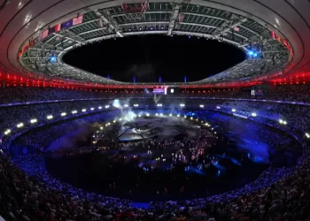 Emotiva ceremonia de clausura de los Juegos Olímpicos en París 2024