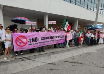 Se plantan en INE-Tampico, dicen no a sobrerrepresentación en la Cámara de Diputados