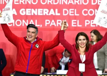 Consejo Político del PRI reelige a Alejandro Moreno y Carolina Viggiano por 4 años