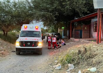 Pareja ebria en motocicleta resulta herida en Col. Gutiérrez de Lara