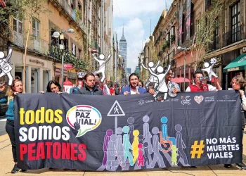 Cada mes mueren 12 peatones en la Ciudad de México: Semovi
