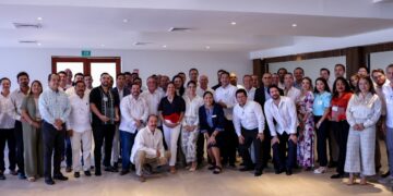 Reconocen en Madero a graduados del Programa de Desarrollo de Proveedores Blue Wave en Tamaulipas