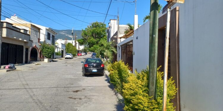 Piden a Obras Públicas Municipales de Victoria, tapar baches en calles de “Lomas de Calamaco”
