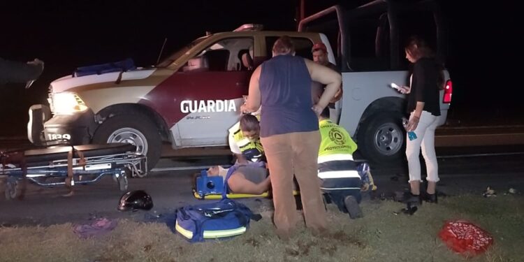 Familia herida en choque de motos en la carretera Cd. Victoria-Soto la Marina