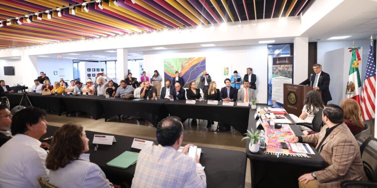 Sostiene Américo Villarreal encuentro con migrantes tamaulipecos en Houston