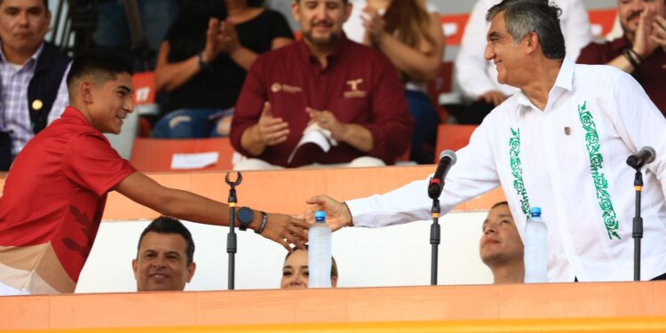 Inaugura Américo Villarreal remodelación de Unidad Deportiva “Adolfo Ruiz Cortines” de Cd. Victoria