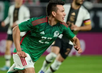 Hat-trick de ‘Chucky’ Lozano con PSV: Titular, gol y asistencia
