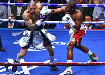 Mayweather Jr. y Gotti III protagonizan pelea en CDMX