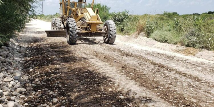 Rehabilita Gobierno de Cd. Victoria 33 mil m2 de asfalto en calles y caminos ejidales.