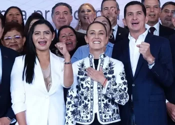 Se suman los dos legisladores del PRD a bancada de Morena en el Senado Mexicano