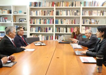 Asiste Américo Villarreal a evaluación nacional del IMSS-Bienestar