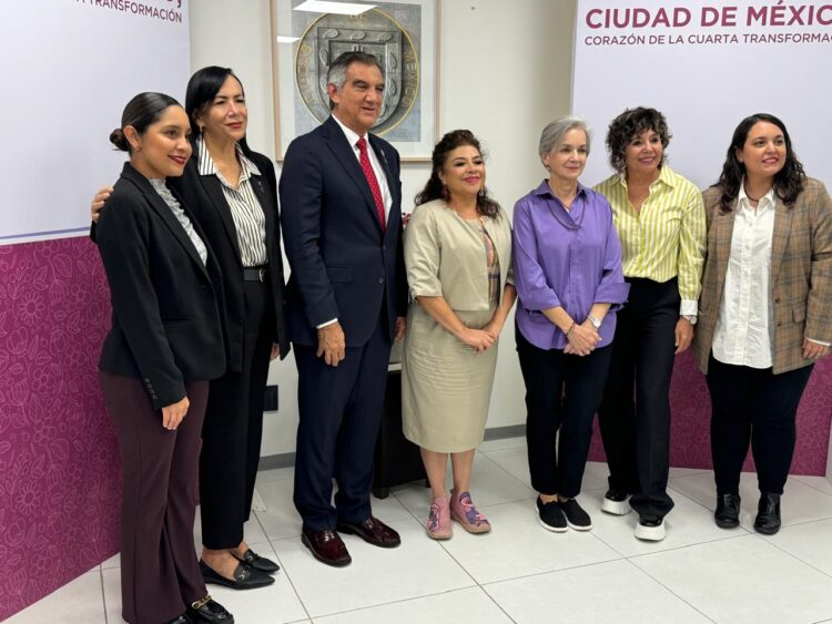 Se reúnen Américo Villarreal y la presidenta del DIF Tamaulipas con Clara Brugada en CDMX