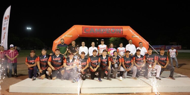 Con gran éxito cierra el Torneo de Softbol de Funcionarios, Maestros y Empleados de la UAT