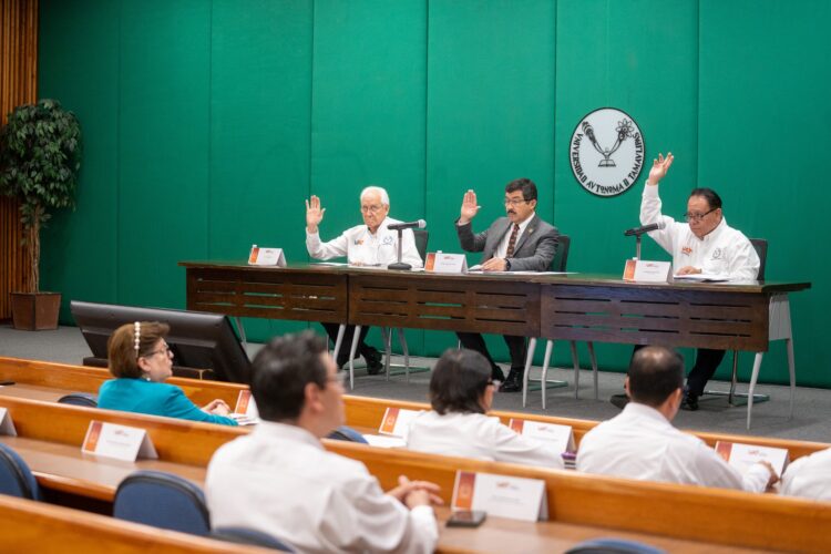 Con honestidad y transparencia, la UAT fortalece su crecimiento: Rector Anaya