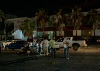 Ebrio choca después de huir del operativo anti-alcohol, está grave en hospital