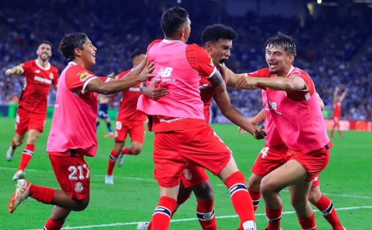 Diablos rojos de Toluca derrotan 2-1 a Rayados de Monterrey en La Sultana