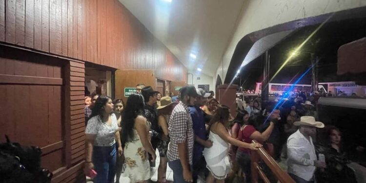 Desalojan discoteca “El Chaparral” de Cd. Victoria por reporte de amenaza de bomba