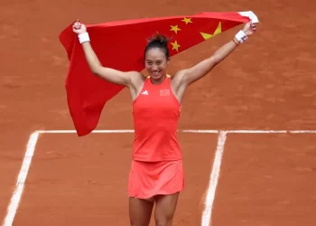 Zheng Qinwen lleva a China a lo más alto del Tenis en París