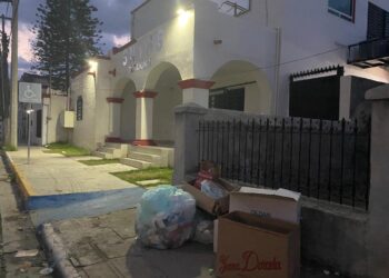 Dejan empleados del IMSS un muladar en calles aledañas a sede sindical de Cd. Victoria