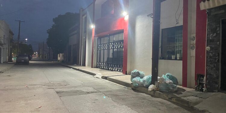 Dejan empleados del IMSS un muladar en calles aledañas a sede sindical de Cd. Victoria