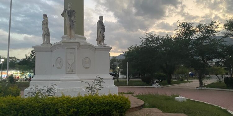 Dejan empleados del IMSS un muladar en calles aledañas a sede sindical de Cd. Victoria