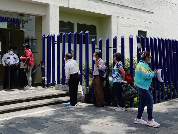 Covid-19: México suma 425 muertes y más de 11 mil casos en 2024