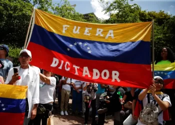 Suben a 24 los muertos en protestas contra Maduro en Venezuela