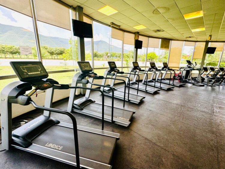 Renuevan equipamiento para el gimnasio del IPSSET