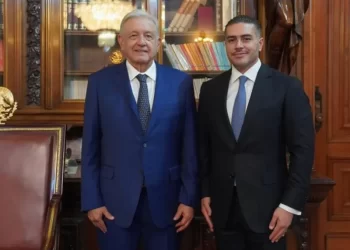 López Obrador se reúne con Harfuch en Palacio Nacional