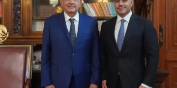 López Obrador se reúne con Harfuch en Palacio Nacional