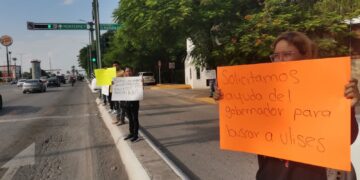 Piden con plantón frente a casa d Gobierno, que Fiscalía General busque a desparecido