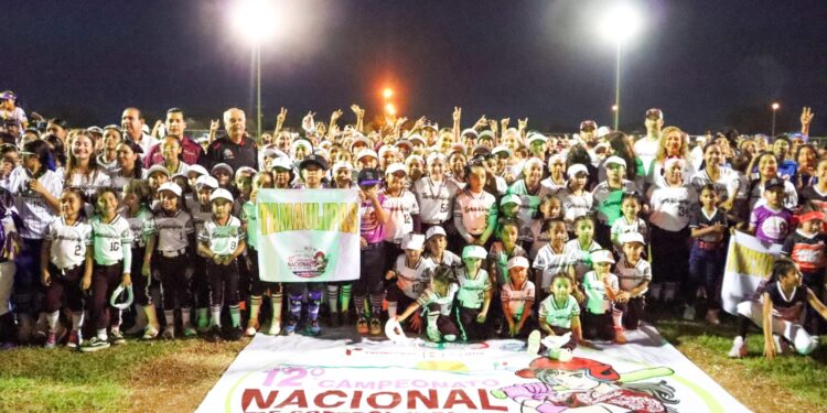 Inaugura María de Villarreal Campeonato Nacional de Softbol Femenil Infantil 2024