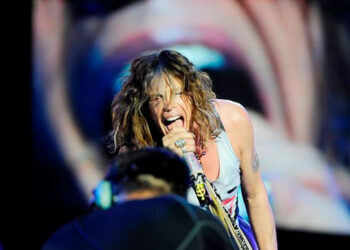 Aerosmith suspende gira por problemas vocales de Steven Tyler