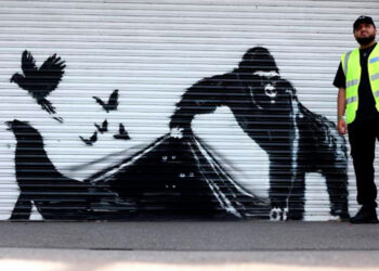 Banksy cierra serie artística liberando animales en Londres