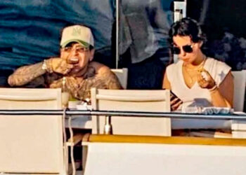 Christian Nodal y Ángela Aguilar derrochan amor en Los Cabos