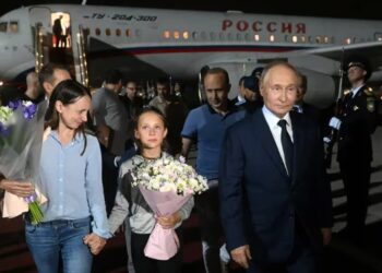 Putin recibió con honores a espías rusos liberados en intercambio de prisioneros