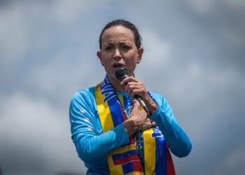 Oposición venezolana denuncia aislamiento de Maduro