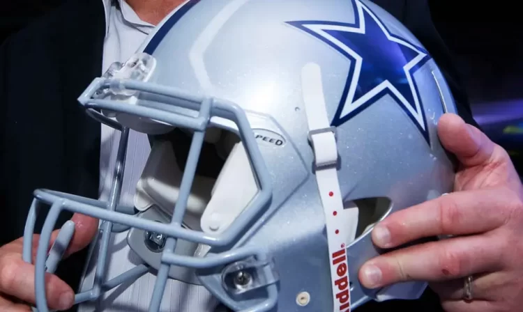 Jerry Jones confía en cerrar trato con Dak Prescott a largo plazo