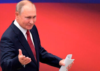 Putin y Aliyev se reúnen en Bakú para tratar temas regionales