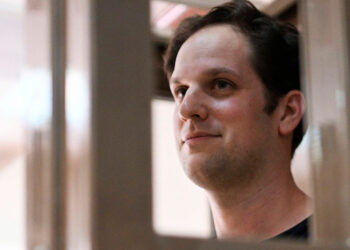 Rusia libera al periodista Evan Gershkovich en canje masivo de presos con Occidente