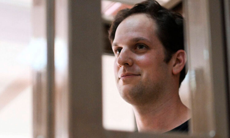 Rusia libera al periodista Evan Gershkovich en canje masivo de presos con Occidente