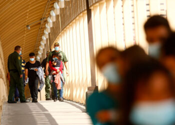 Demócratas centran su convención en la política migratoria