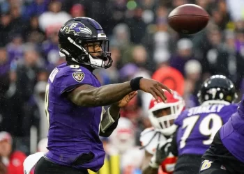 La línea ofensiva de Baltimore se reconfigura tras perder a tres titulares