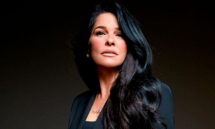 Martha Debayle estrena pódcast enfocado en el poder de las mujeres