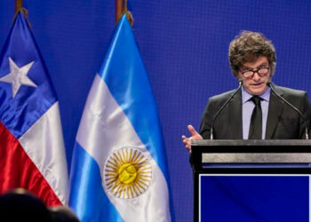 Argentina adoptará déficit cero, afirma Milei