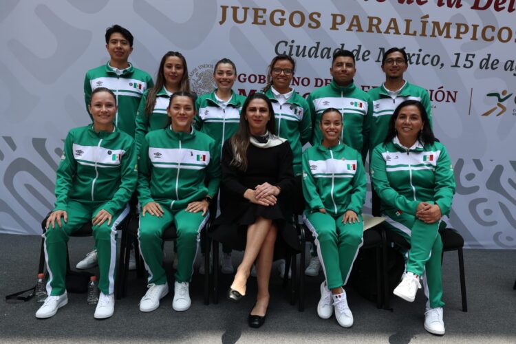 María Espinoza, entrenadora de para taekwondo, trabaja mentalidad con miras a los Paralímpicos de París 2024