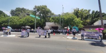 Protestan frente a Casa de Gobierno empleados del Poder Judicial